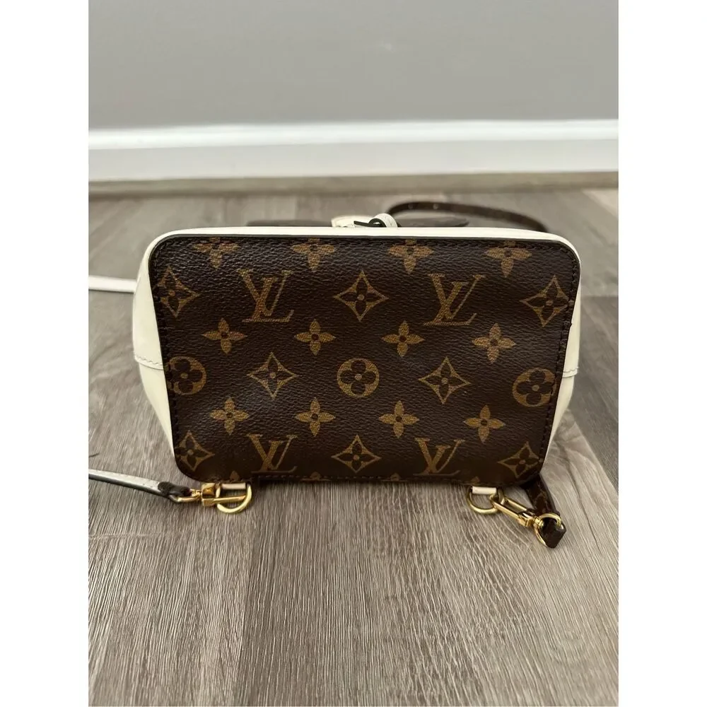 Louis Vuitton Patent Monogram Hot Springs Backpack Snow